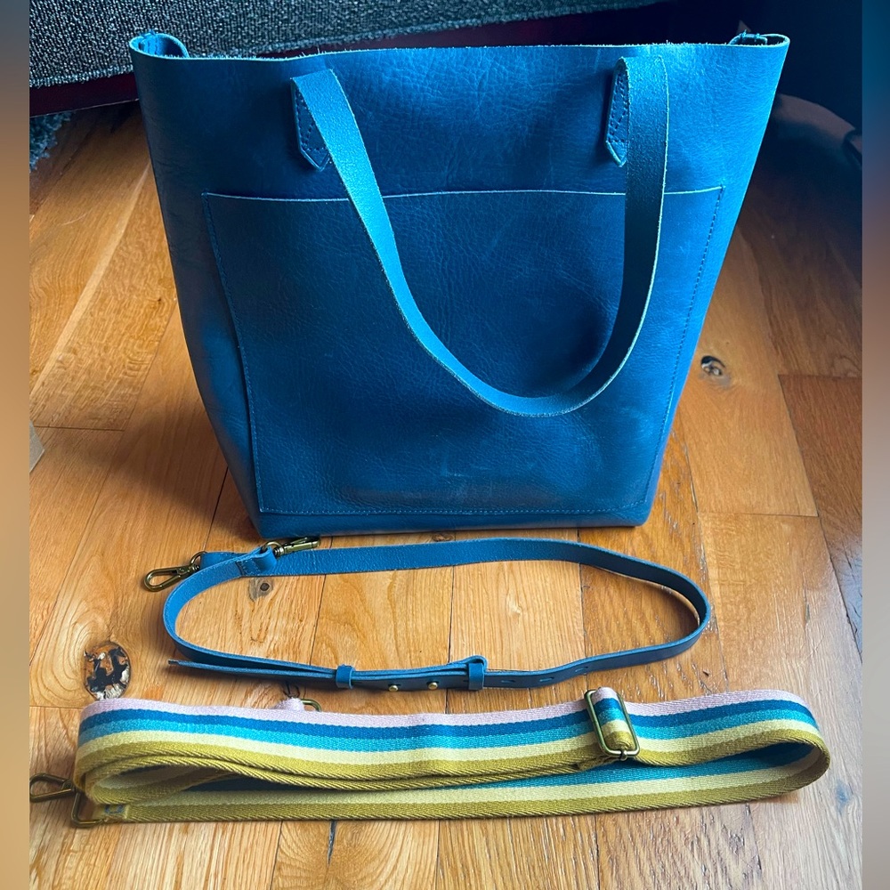 Madewell Medium Transport Leather Tote in Blue Hematite